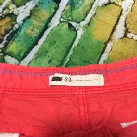 Levi’s shorts cotton size 30 women’s salmon pink color - Picture 2 of 9